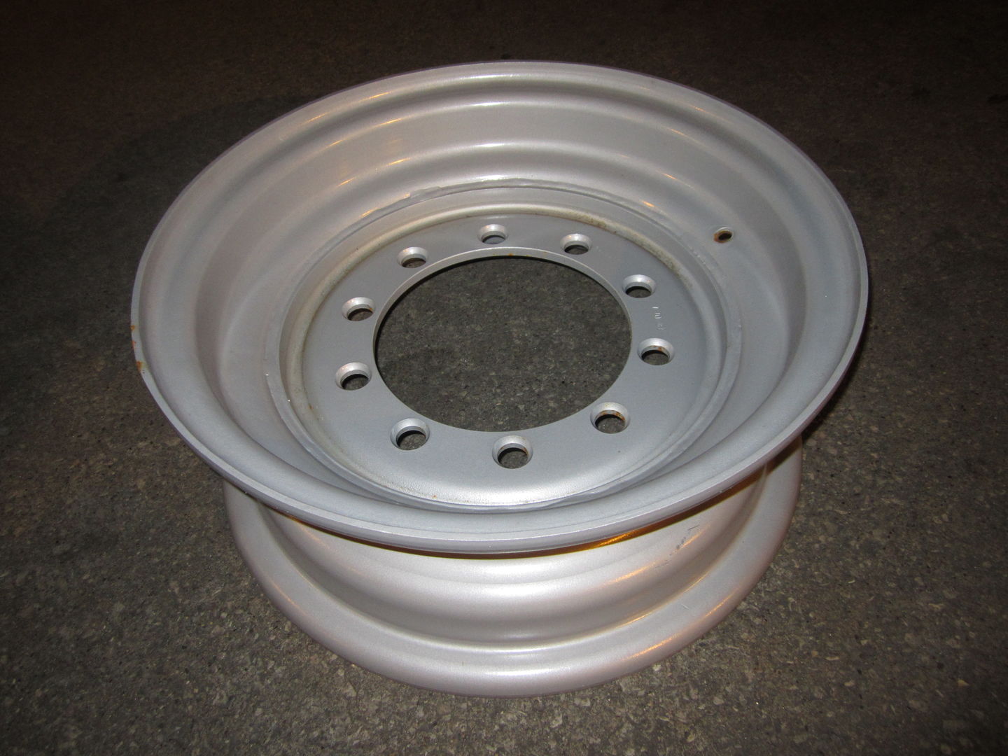 WHEEL 9024GR - .25 OFFSET DANA